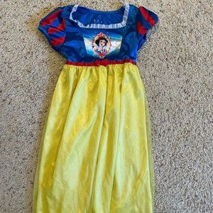 Snow White nightgown 5t